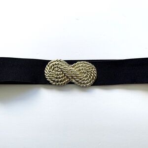 VINTAGE WOMENS 80’s BLACK ELASTIC BELT GOLD TONE ROPE BELT BUCKLE 2” x 30”